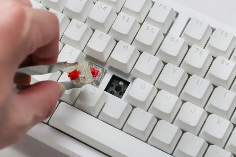 Ducky Zero 6108 Wireless RGB Keyboard – Cherry MX2A Brown